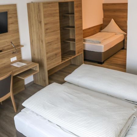 Hotel Adler Nattheim Экстерьер фото