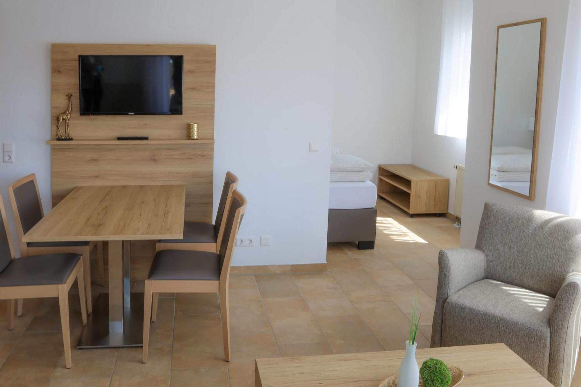 Hotel Adler Nattheim Экстерьер фото