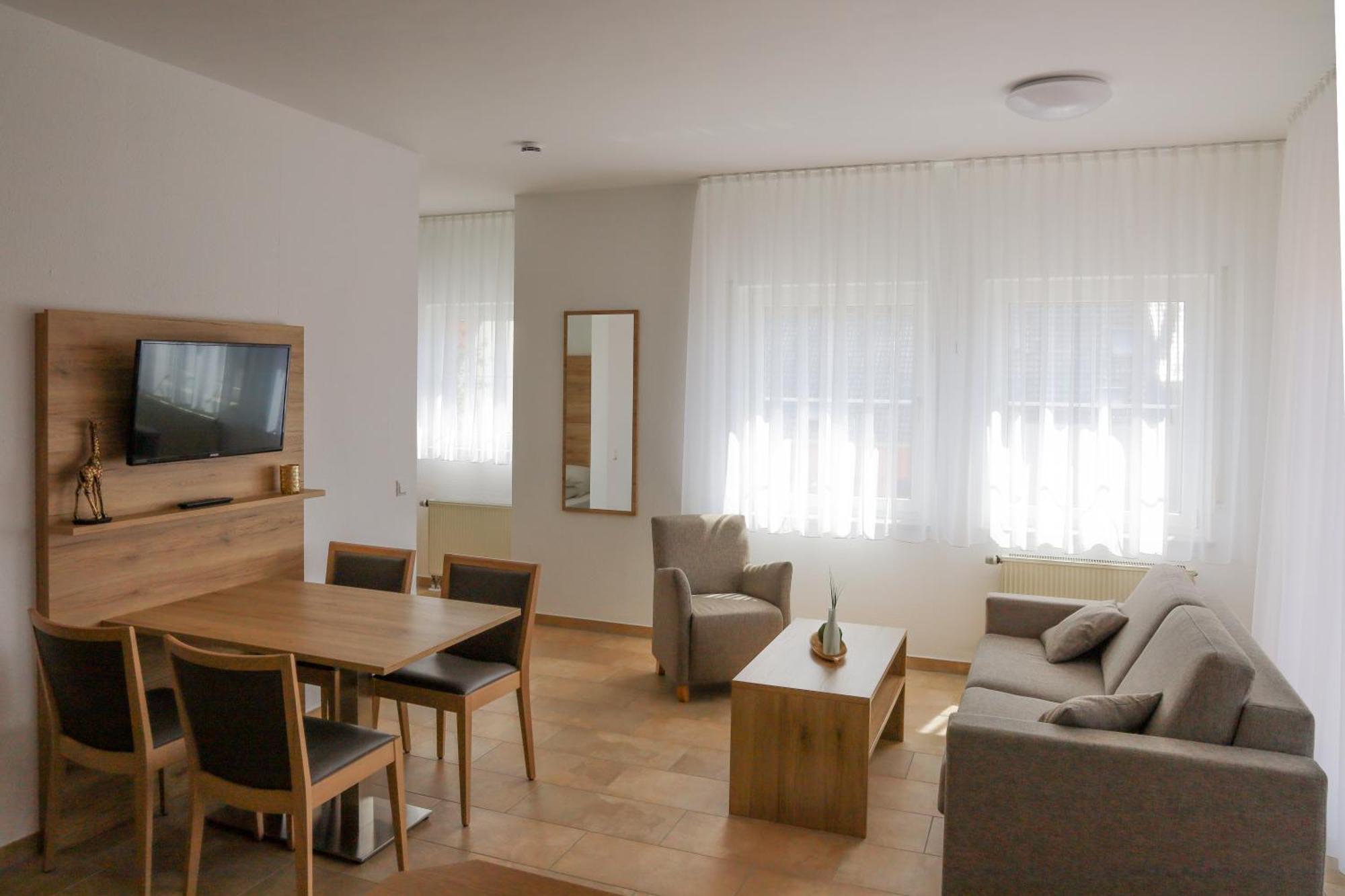 Hotel Adler Nattheim Экстерьер фото
